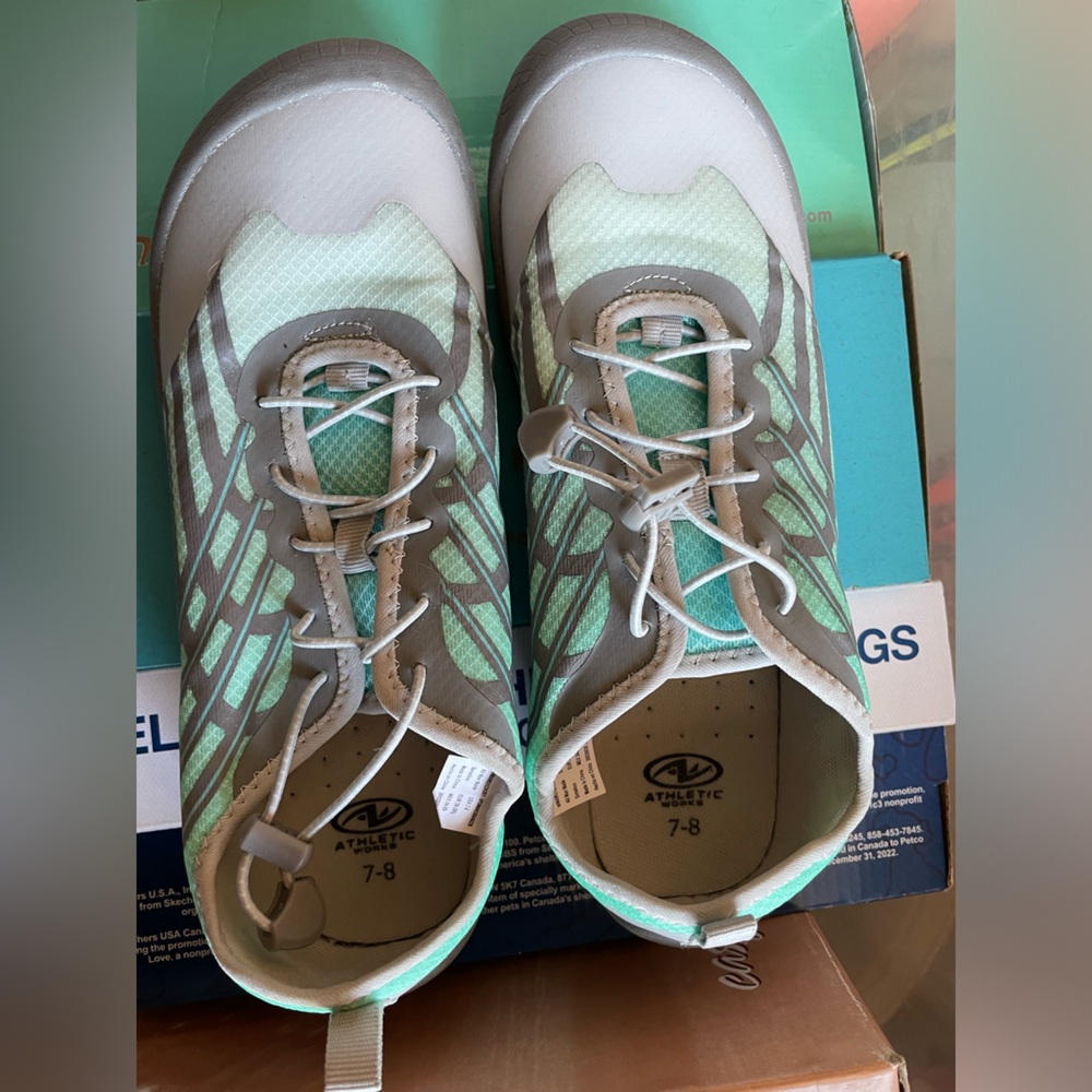 Women’s size 7-8 Water shoes